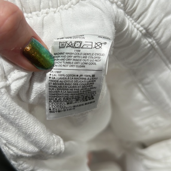 High-Rise Pieced Pull-On Denim Short - 4 inch inseam - Picture 7 of 9